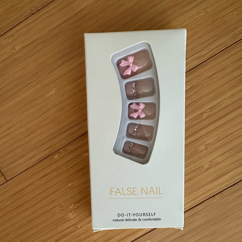 3 for $20 🎉🎊🎉 Pink False Nails